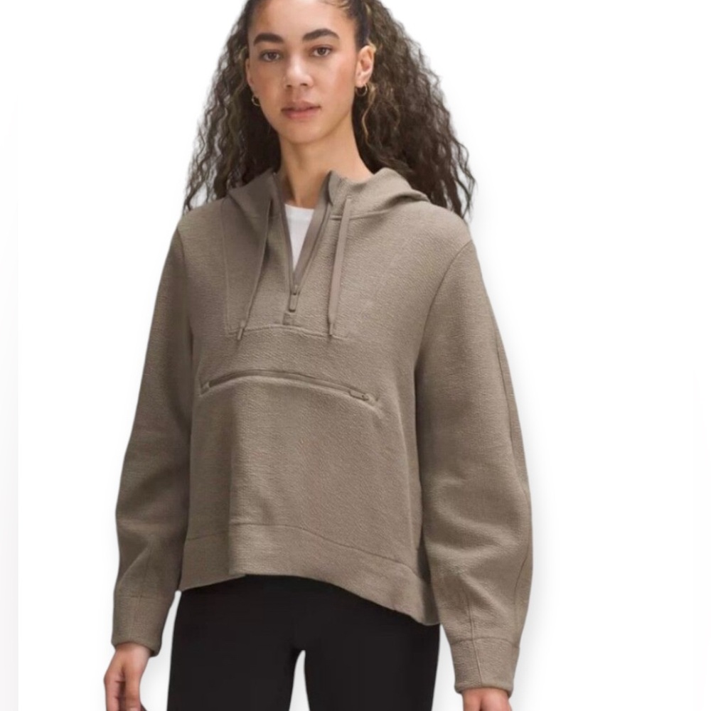 LULULEMON  textured hoodie 1/2 zip